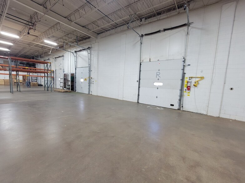 More Photos Of 3701 S Western Ave, Sioux Falls Warehouse For Lease