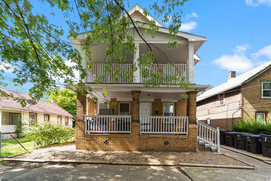 More Photos Of 1386 E 43rd St, Cleveland Specialty For Sale