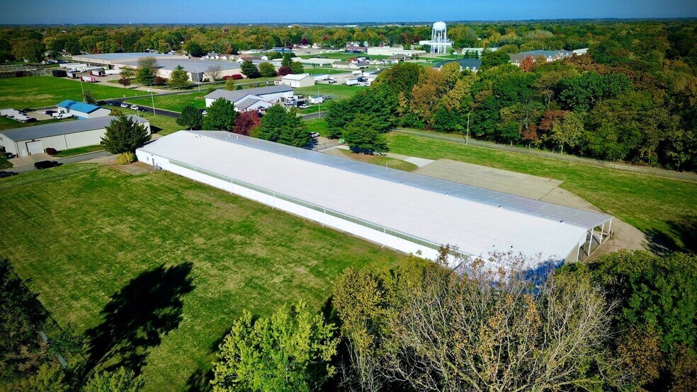 More Photos Of 4616 Enterprise Dr, Bartonville Industrial For Sale