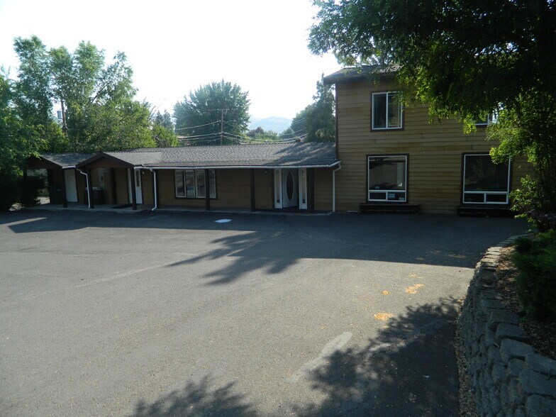More Photos Of 2345 Biehn St, Klamath Falls Healthcare For Sale