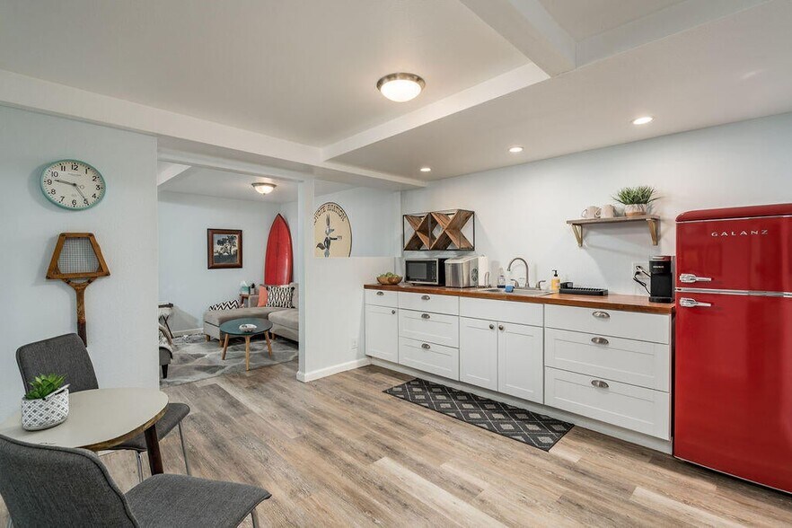 More Photos Of 440 Corona Del Mar, Santa Barbara Apartments For Sale