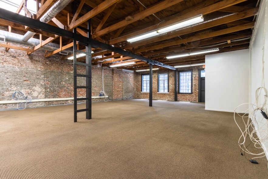 More Photos Of 638 4th St, San Francisco Freestanding For Lease