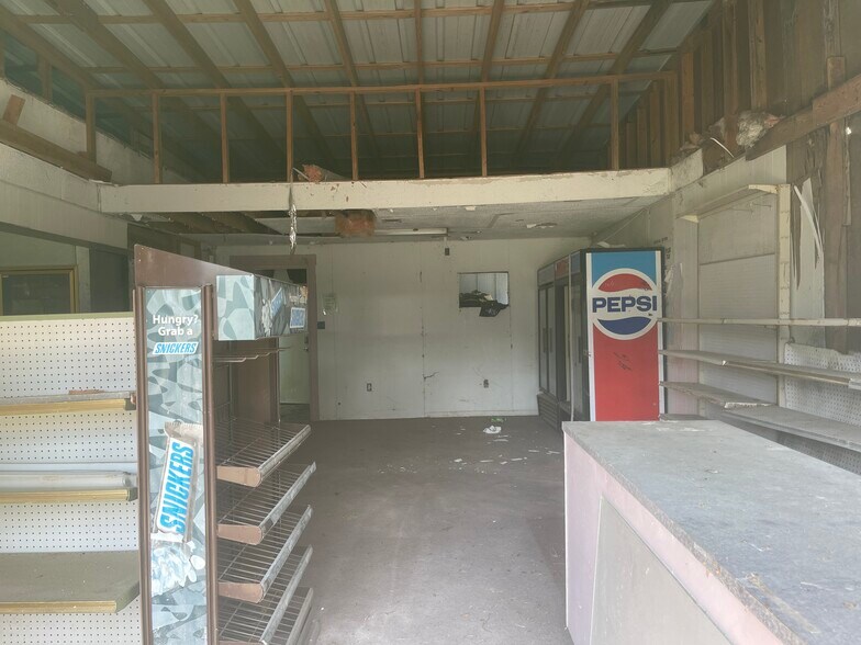 More Photos Of 3238 FM 1131, Vidor Convenience Store For Sale