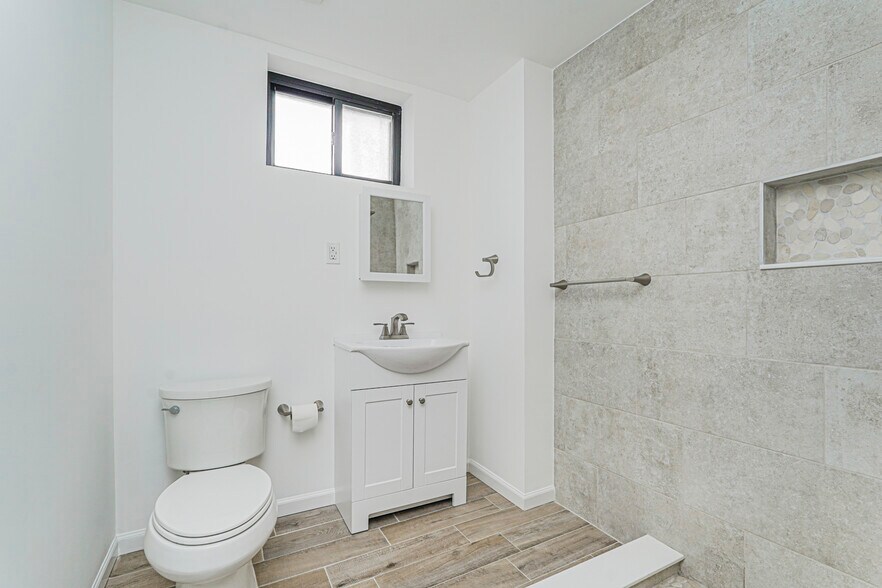 More Photos Of 1256 Bay St, Staten Island Apartments For Lease