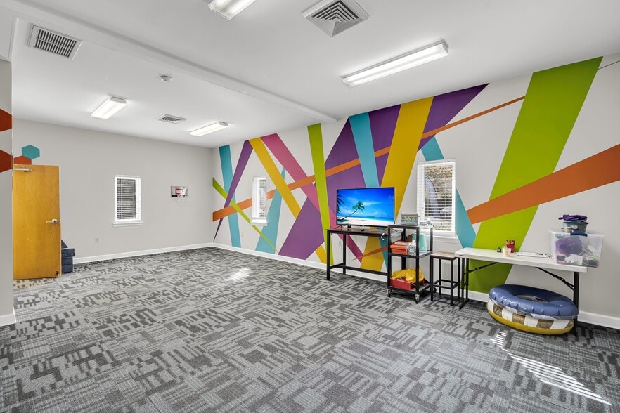 More Photos Of 3587 N Highway 17, Mount Pleasant Religious Facility For Sale