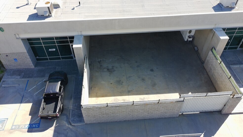 More Photos Of 590 Maple Ct, Colton Manufacturing For Lease