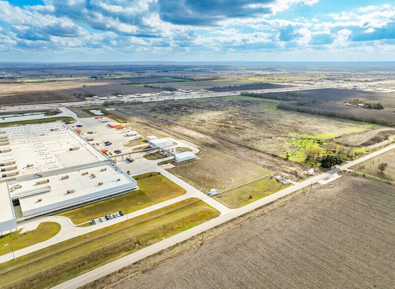 More Photos Of 779 Bolton Rd, Marion Land For Lease