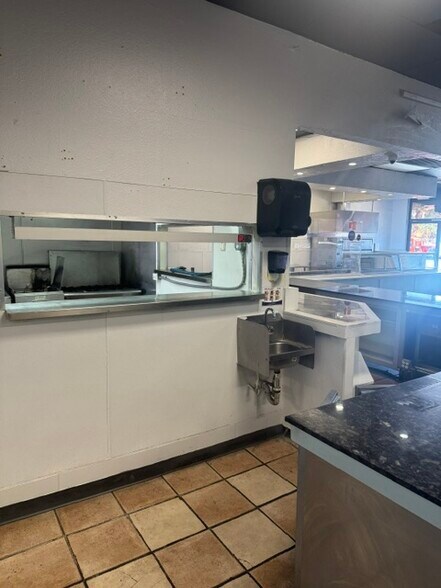 More Photos Of 6135-6145 W Sahara Ave, Las Vegas Unknown For Lease