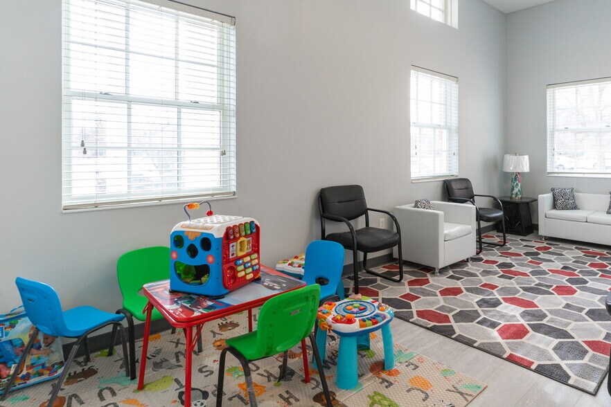 More Photos Of 11360 Pembrooke Sq, Waldorf Medical For Lease