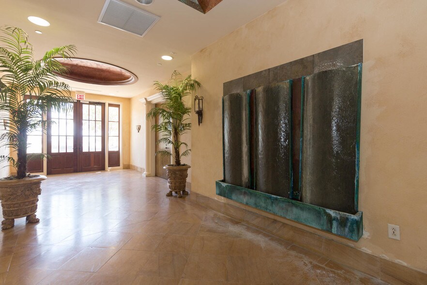 More Photos Of 543 Harbor Blvd, Destin Office For Sale