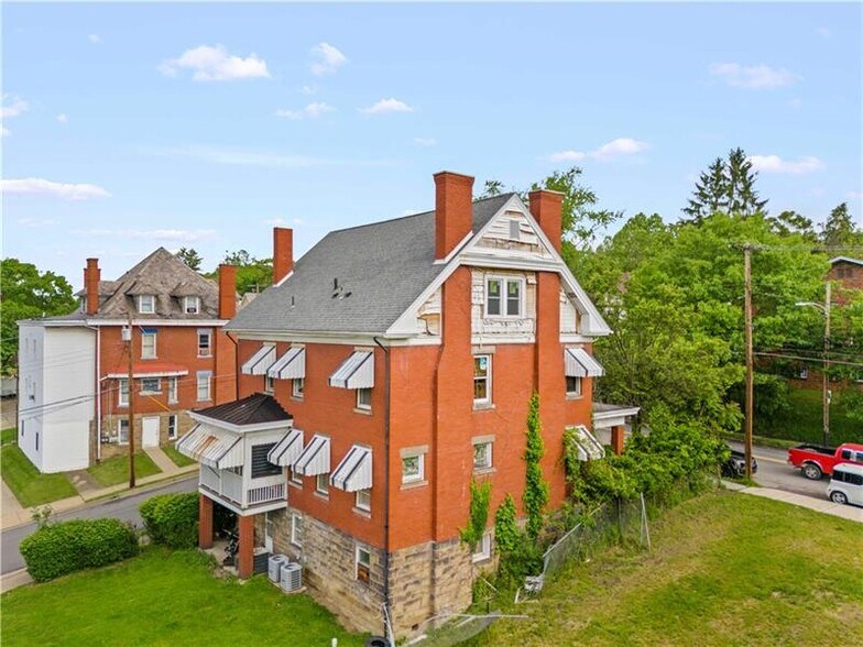 More Photos Of 600 E Maiden St, Washington Office Residential For Sale