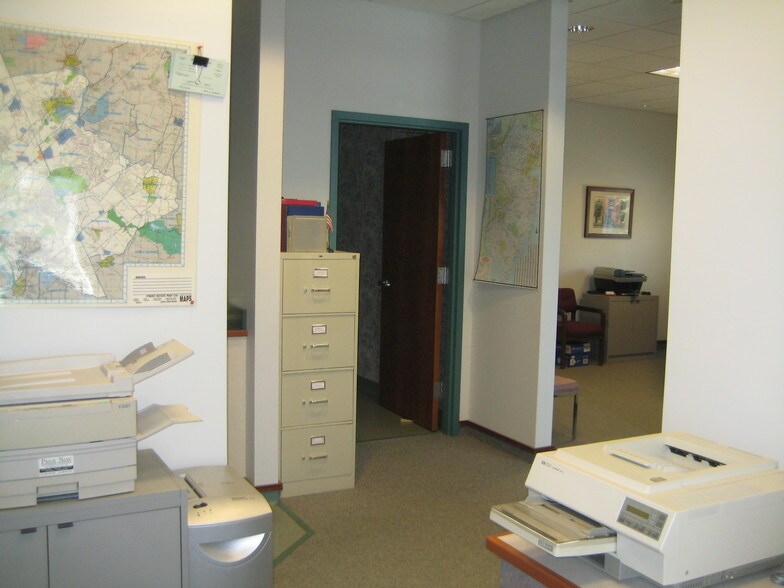 More Photos Of 140 Franklin Corner Rd, Lawrenceville Medical For Sale