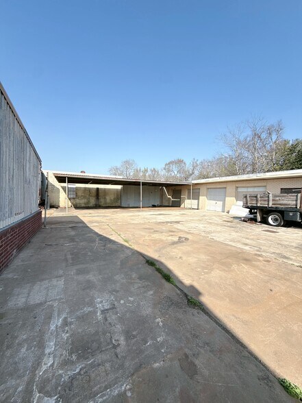More Photos Of 4127 Weslow St, Houston Industrial For Lease