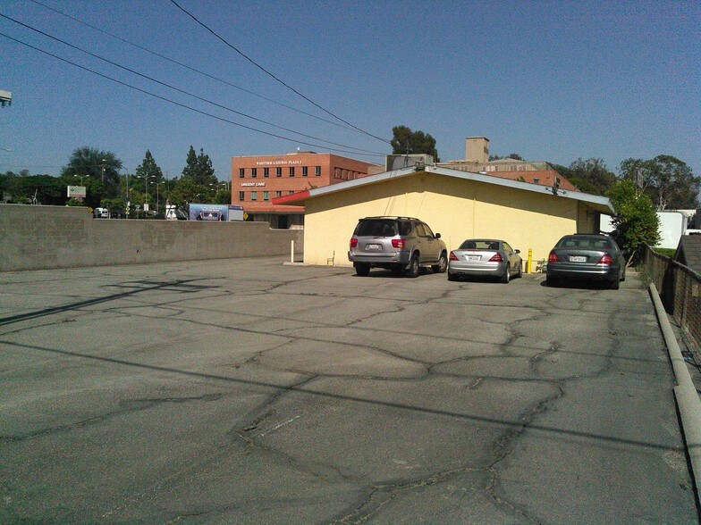 More Photos Of 9227 Colima Rd, Whittier Office For Sale