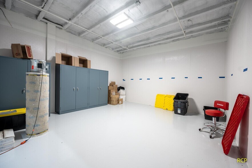 More Photos Of 1400 Kaster Rd, Saint Helens Manufacturing For Sale