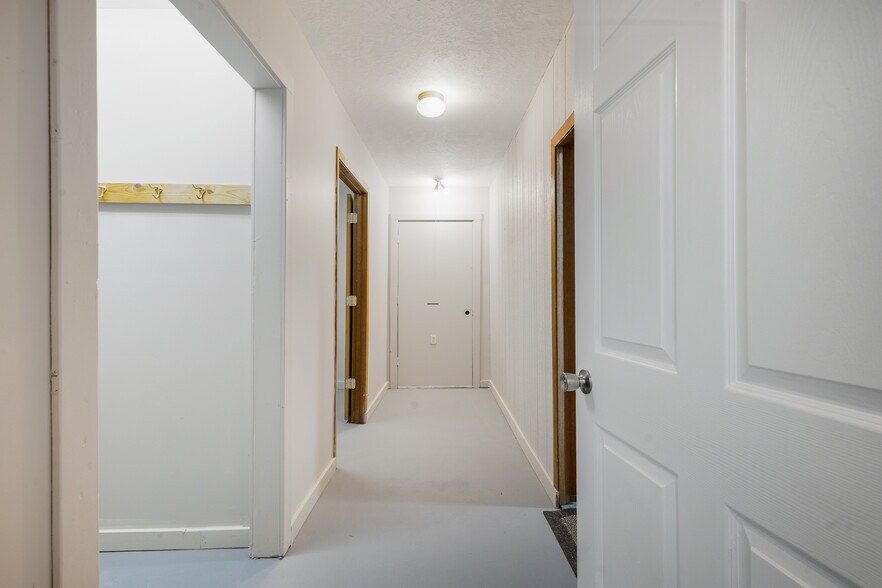 More Photos Of 3704 Andersonville Hwy, Andersonville Freestanding For Sale