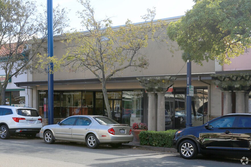 More Photos Of 821 Texas St, Fairfield General Retail For Sale