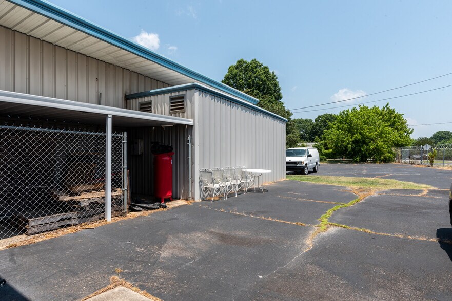 More Photos Of 5211 Union Rd., Gastonia Warehouse For Sale