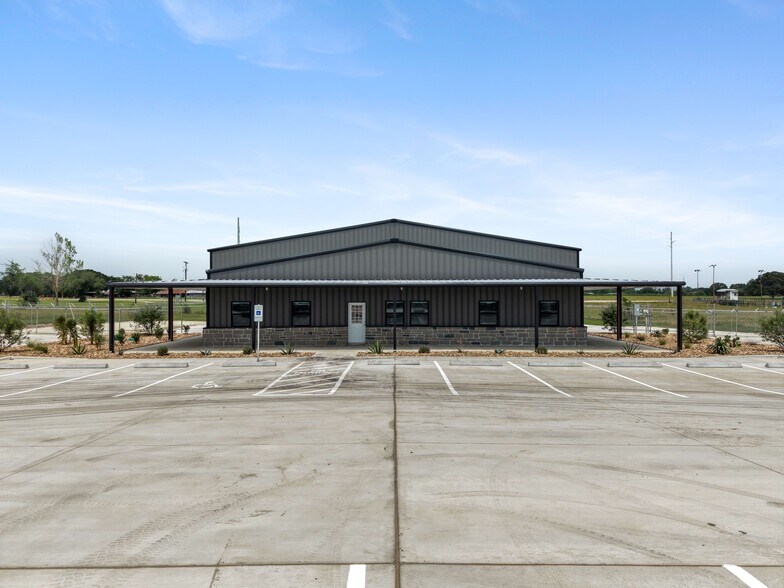 More Photos Of 4049 King Air Dr, Wixon Valley Warehouse For Sale