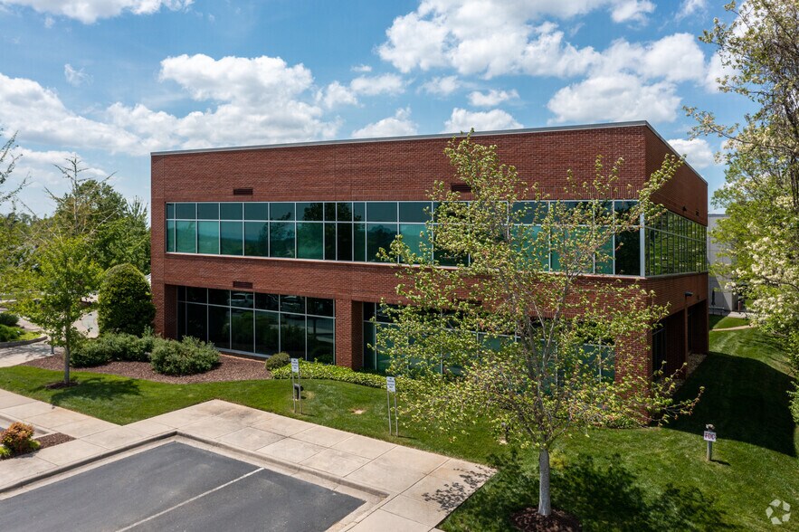 More Photos Of 10133 Sherrill Blvd, Knoxville Medical For Sale