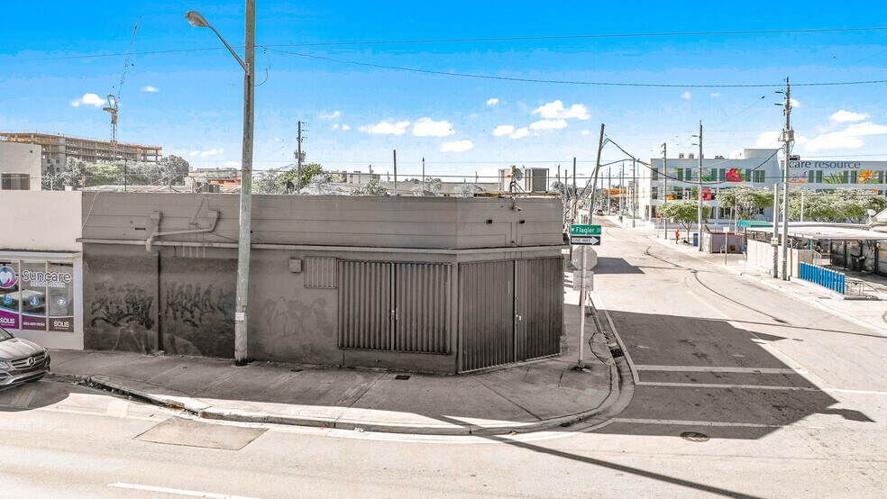 More Photos Of 1798 W Flagler St, Miami Freestanding For Sale