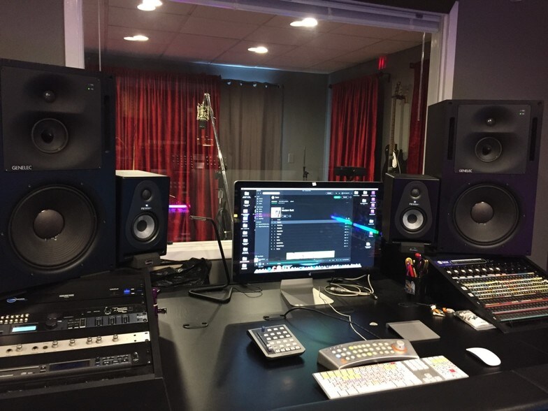 More Photos Of 500 Bishop St, Atlanta Theater Concert Hall For Lease