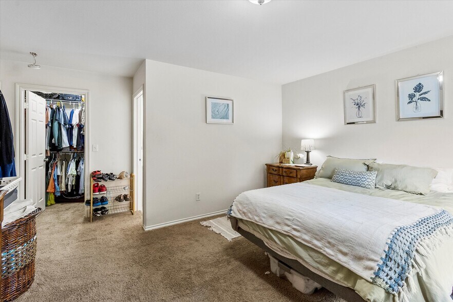 More Photos Of 344 E Bellis Fair Pky, Bellingham Apartments For Sale