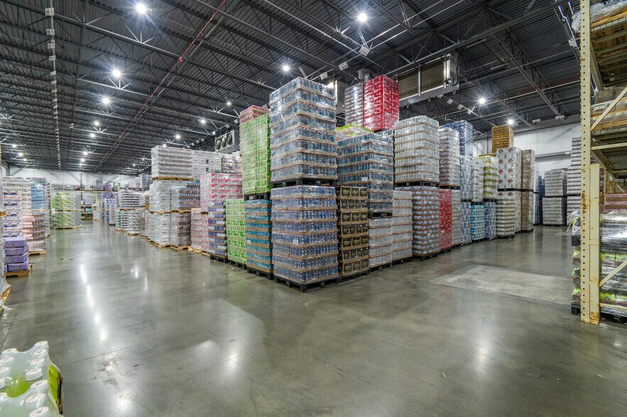 More Photos Of 13255 Centech Rd, Omaha Distribution For Sale