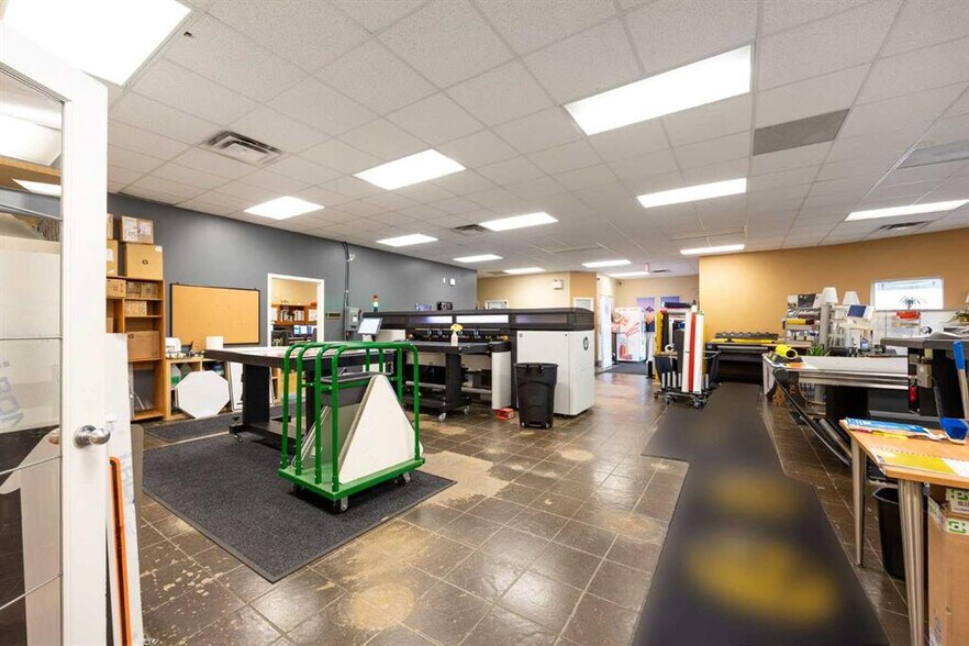 More Photos Of 195 Mackay Cres, Fort McMurray Warehouse For Sale