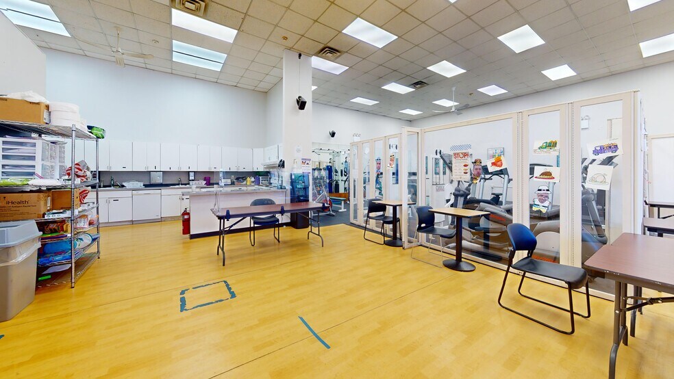 More Photos Of 120 Victory Blvd, Staten Island Medical For Sale