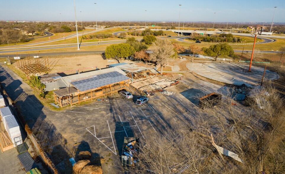 More Photos Of 1600 S General Mcmullen Dr, San Antonio Land For Lease