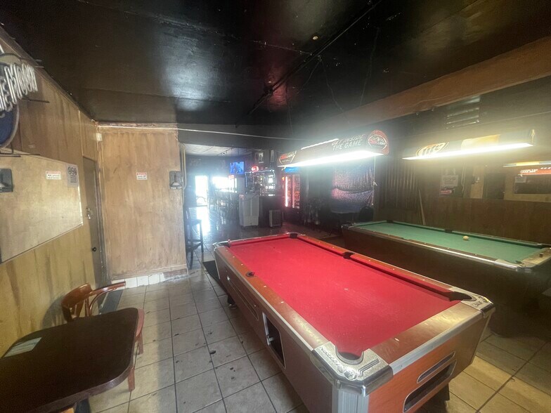 More Photos Of 8554 Washington Blvd, Culver City Bar For Sale