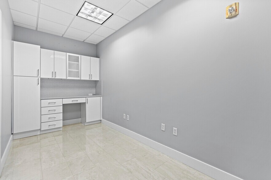More Photos Of 8200 SW 117th Ave, Miami Medical For Lease
