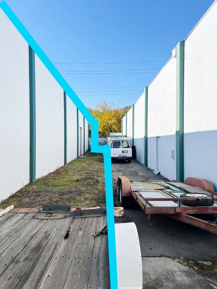 More Photos Of 1049 Shary Cir, Concord Warehouse For Lease