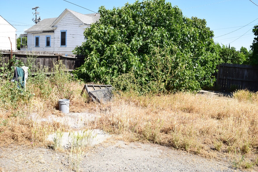 More Photos Of 128 E Sonora St, Stockton Freestanding For Sale
