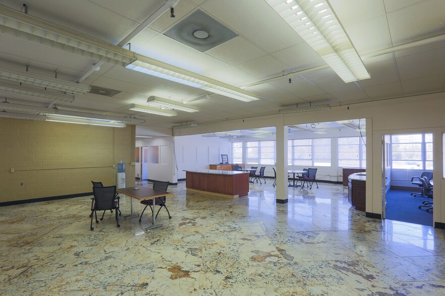 More Photos Of 1954 Halethorpe Farms Rd, Halethorpe Manufacturing For Lease