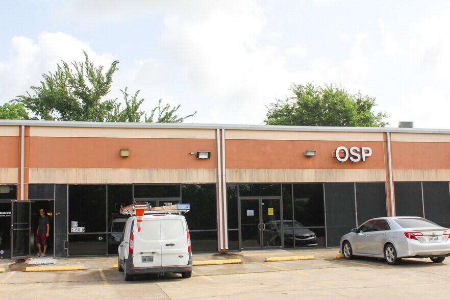 More Photos Of 867-873 Dulles Ave, Stafford Unknown For Lease