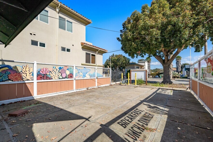 More Photos Of 650 Morro Bay Blvd, Morro Bay Restaurant For Lease