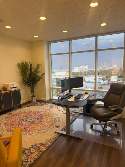 More Photos Of 320 1st St N, Jacksonville Beach Office Residential For Lease