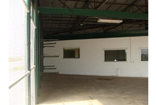 More Photos Of 8602 Broadway St, Galveston Warehouse For Sale