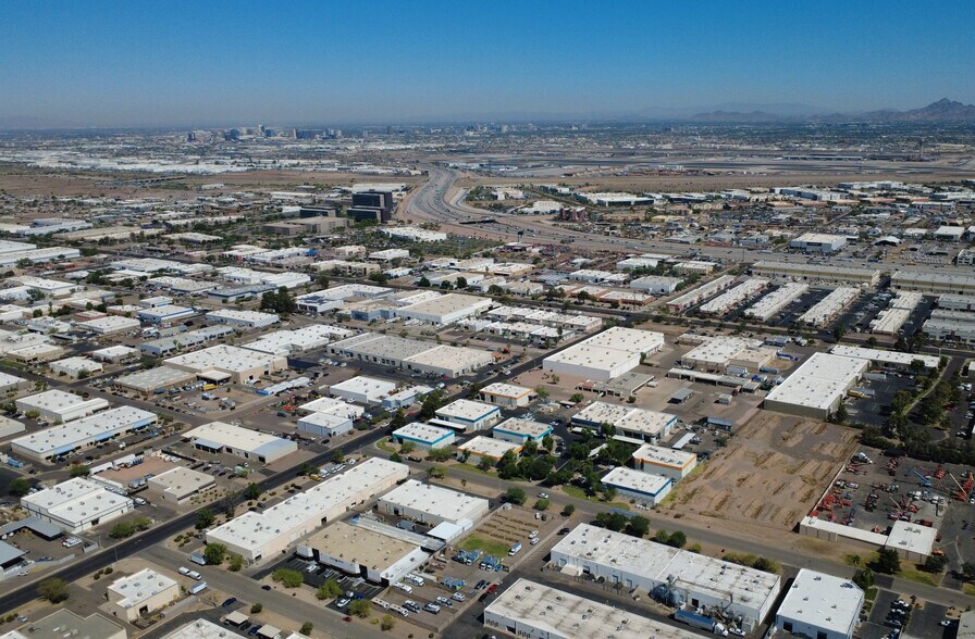 More Photos Of 3660 E Wier Ave, Phoenix Warehouse For Lease