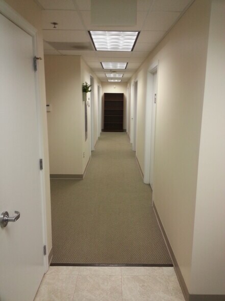 More Photos Of 7440 Heritage Village Plz, Gainesville Office For Lease