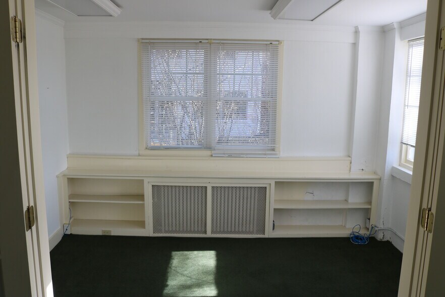 More Photos Of 82 West St, Litchfield Loft Creative Space For Lease