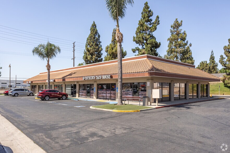 More Photos Of 2001-2099 E Orangethorpe Ave, Placentia Unknown For Lease