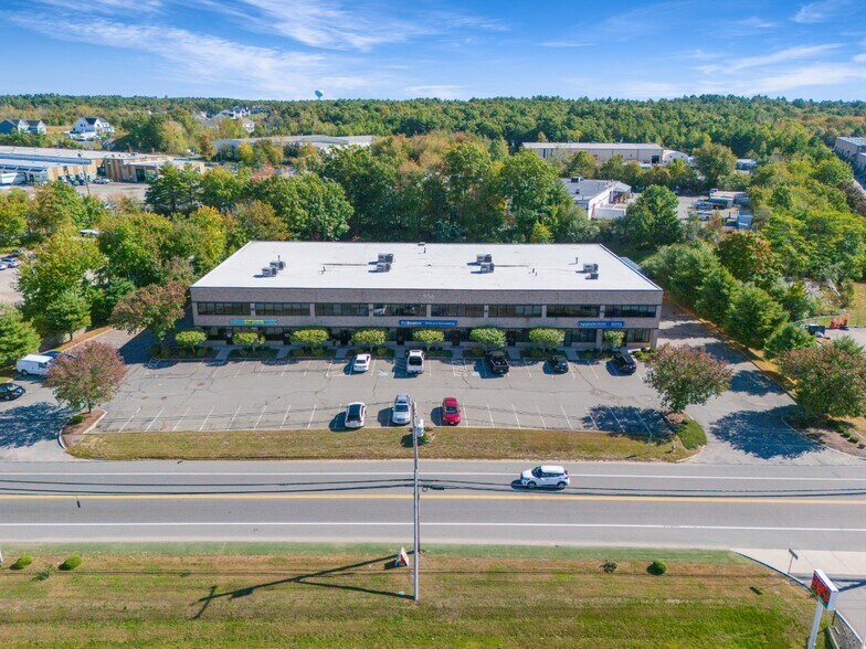 More Photos Of 956 Turnpike St, Canton Showroom For Lease