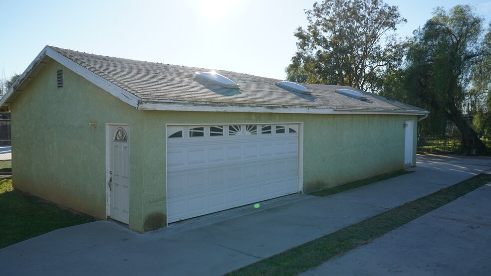 More Photos Of 4451 Glen St, Riverside Multifamily For Sale