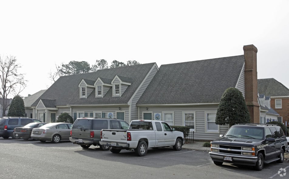 More Photos Of 804 Newtown Rd, Virginia Beach Office For Lease
