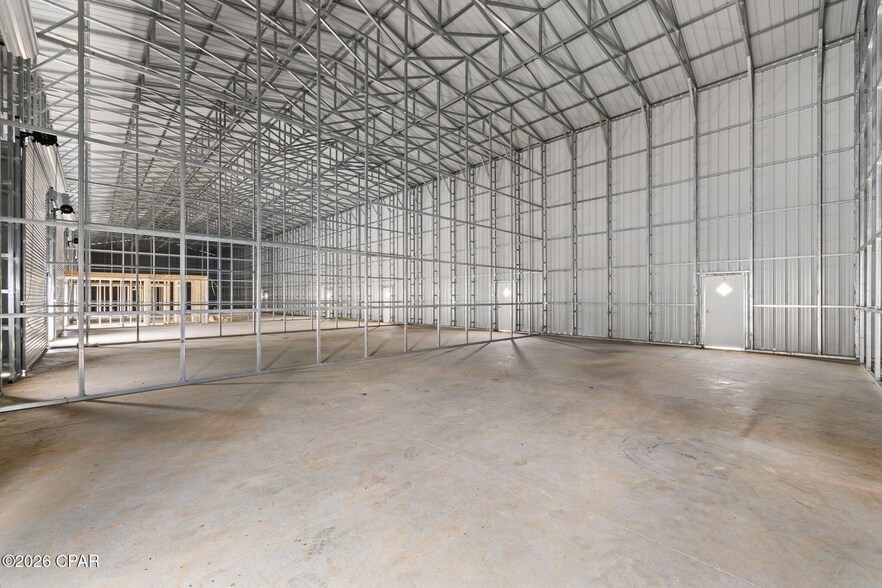 More Photos Of 109 Industrial Dr, Bonifay Flex For Sale