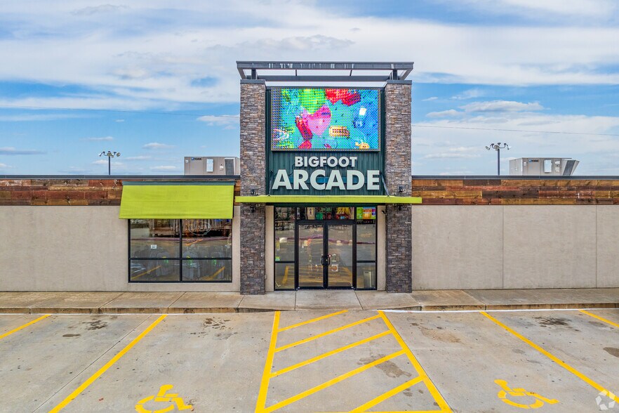 More Photos Of 3608 W 76 Country Blvd, Branson Amusement Park For Sale