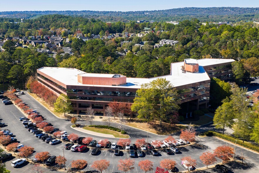 More Photos Of 1-2 Chase Corporate Dr, Hoover Business Park For Lease